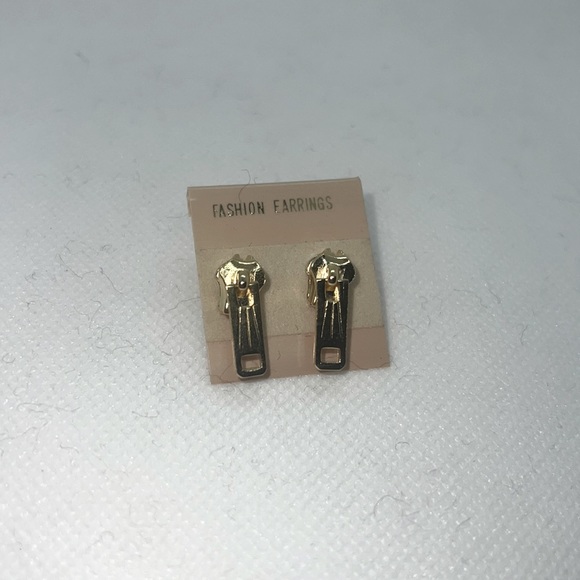 VINTAGE ZIPPER EARRINGS PIERCED POST NEVER USED GOLD TONE COSTUME JEWELRY - Picture 3 of 9